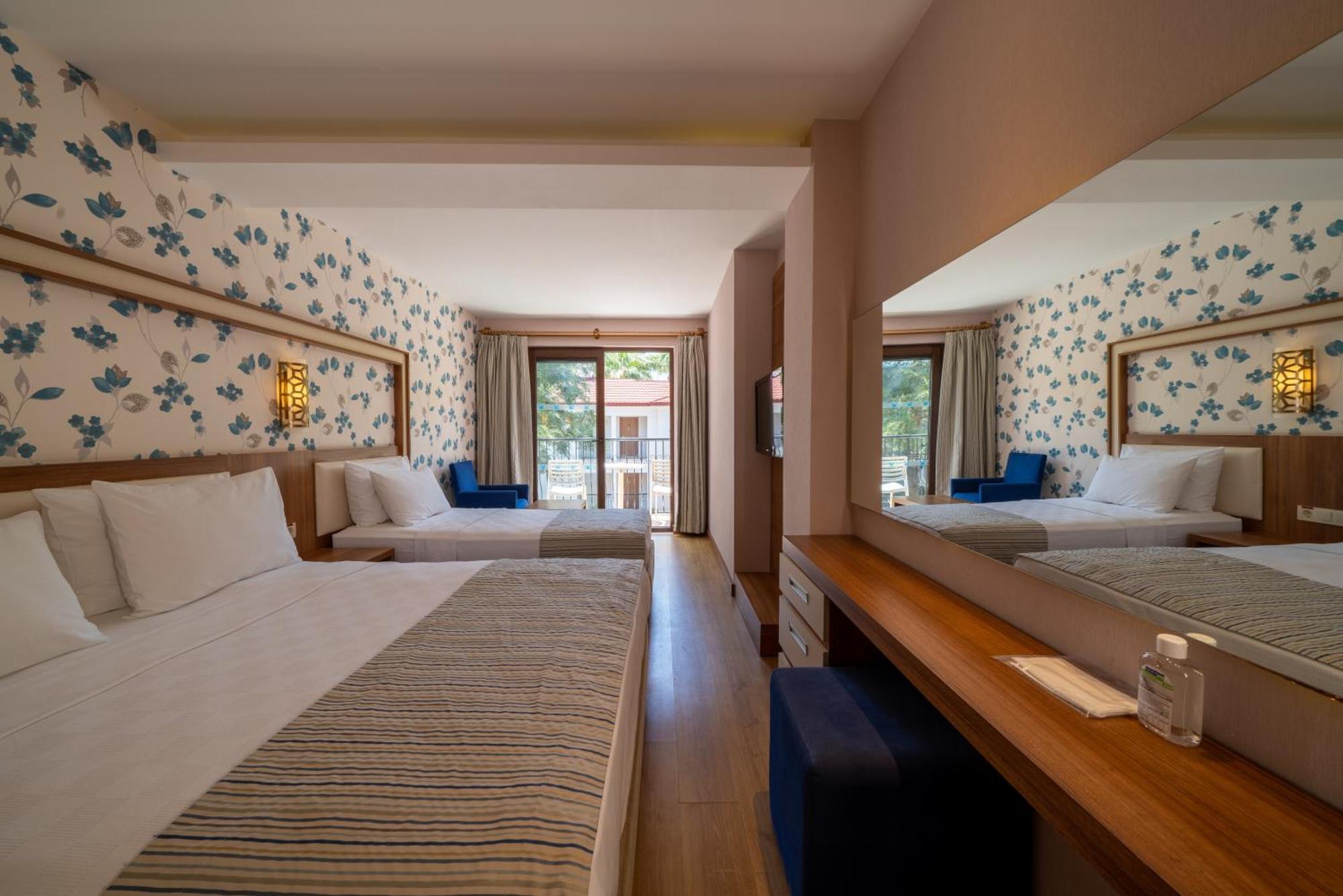 Sundia By Liberty Oludeniz (Adults Only) Hotell Exteriör bild