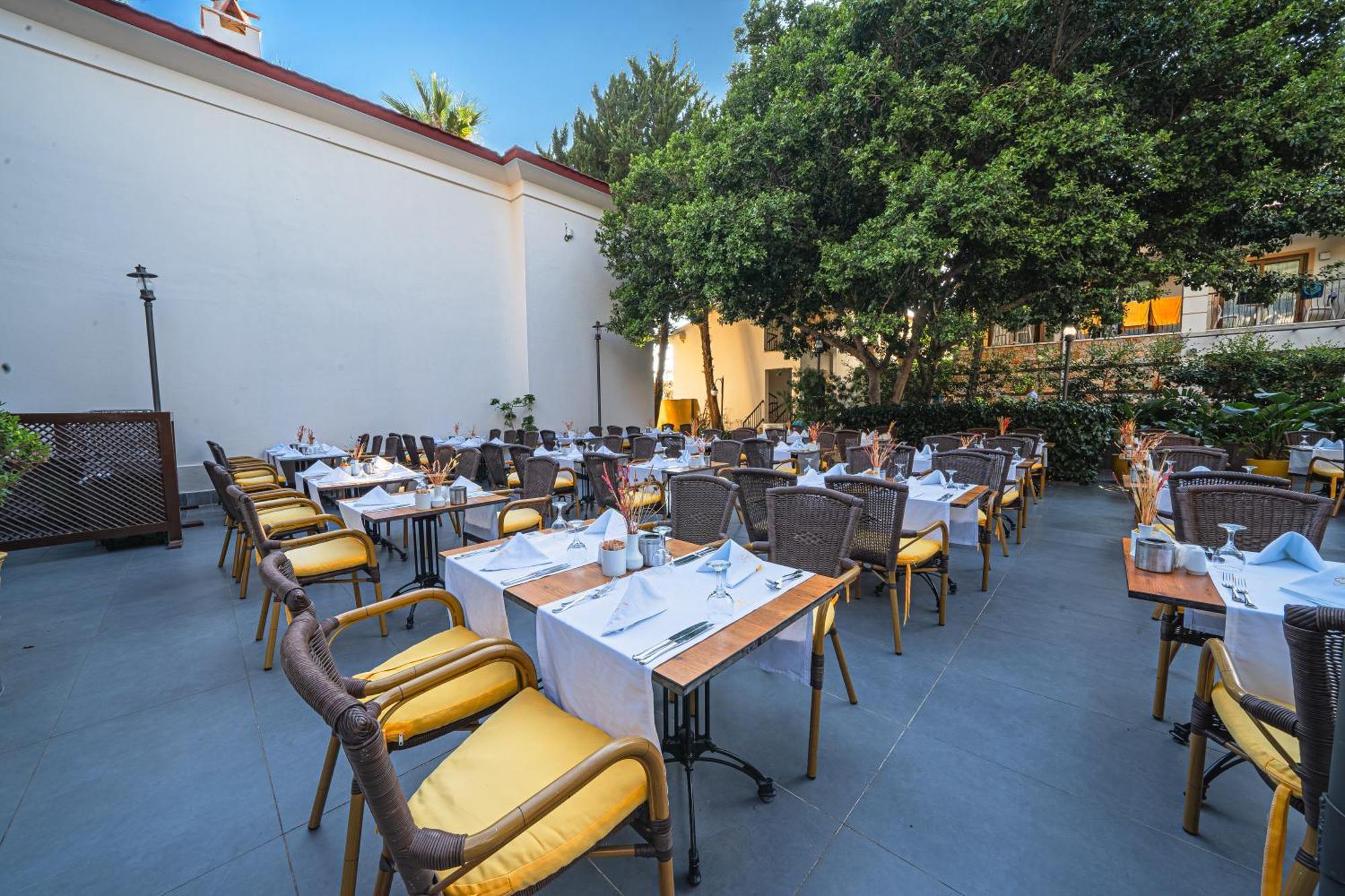 Sundia By Liberty Oludeniz (Adults Only) Hotell Exteriör bild