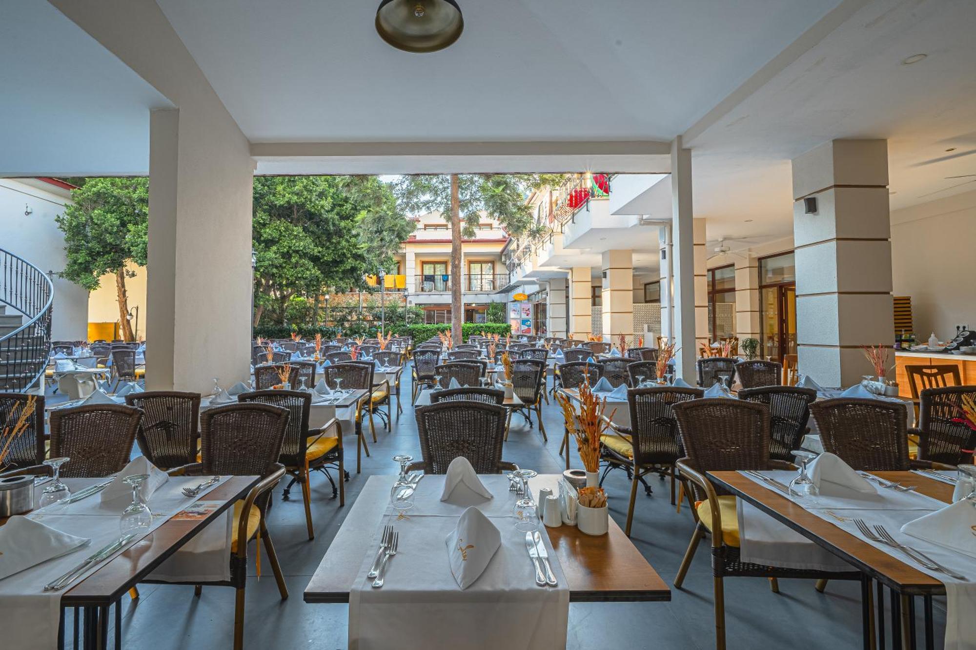 Sundia By Liberty Oludeniz (Adults Only) Hotell Exteriör bild